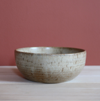 Keramikskål, beige med nister